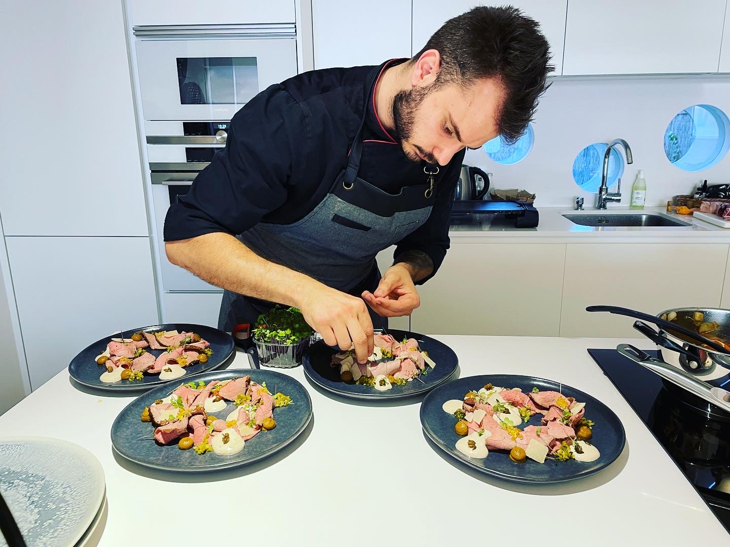 Isaac cocinando 3
